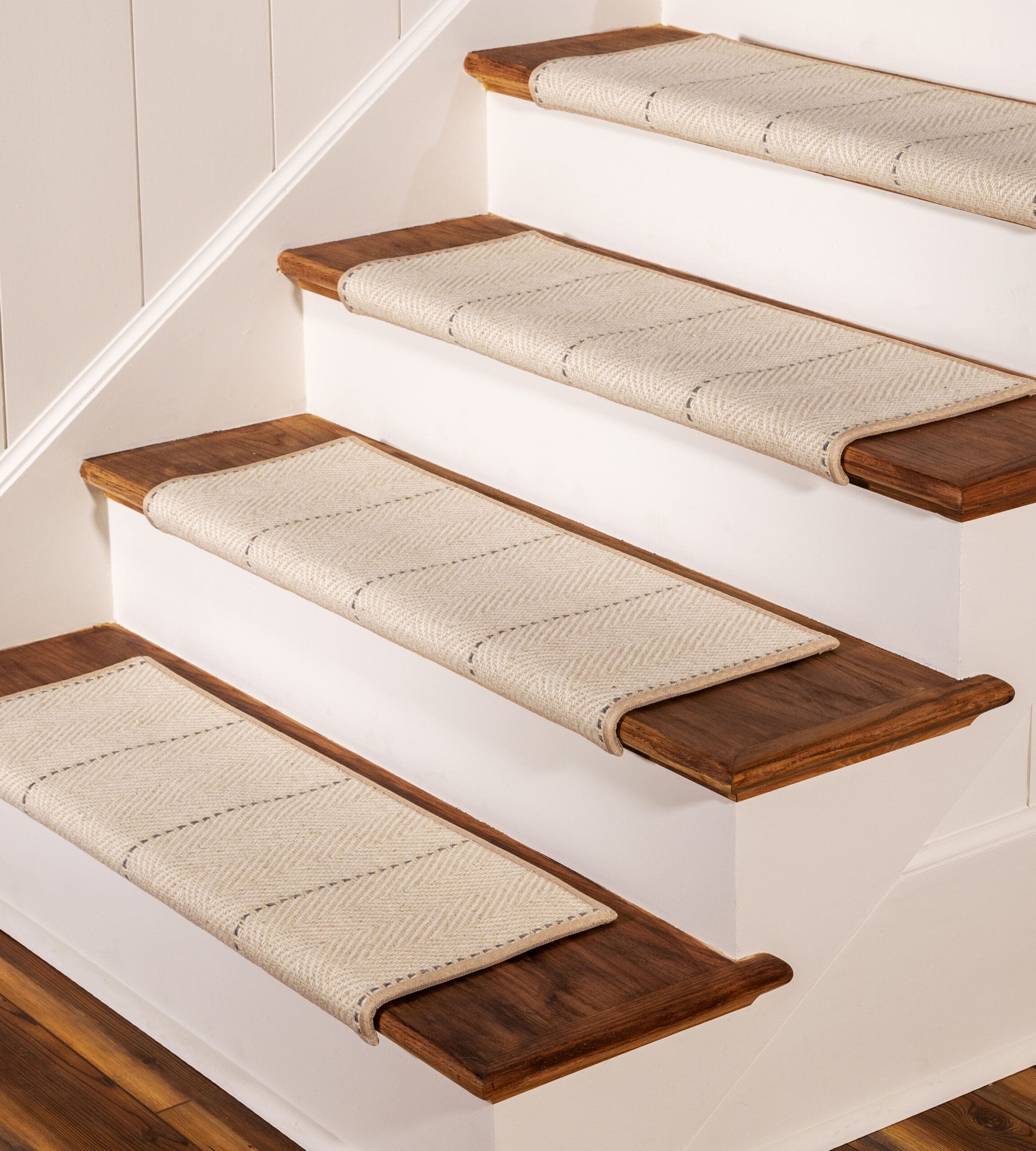 PeterIsland_Cream_Hero