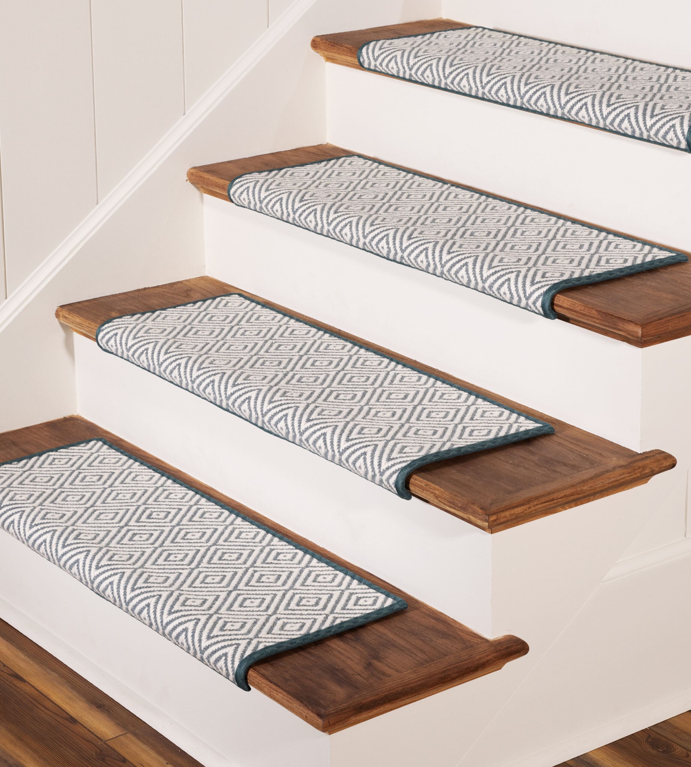 WoolDiamond_Blue_Hero